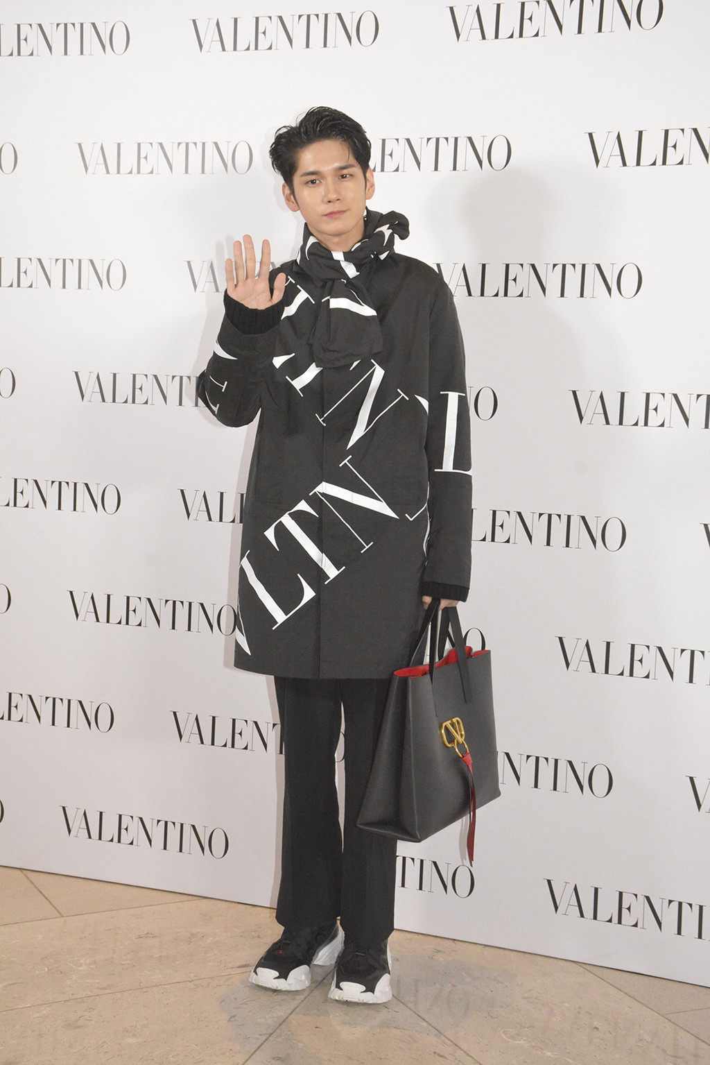 Ong Seong-Wu, Valentino